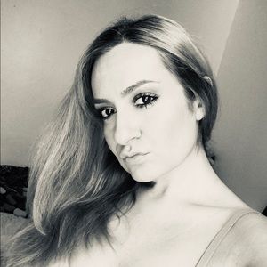 Meet your Posher, Elena